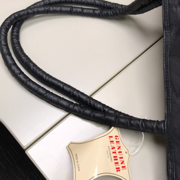 NWT Patchwork’s Leather large tote NWT - Picture 6 of 8